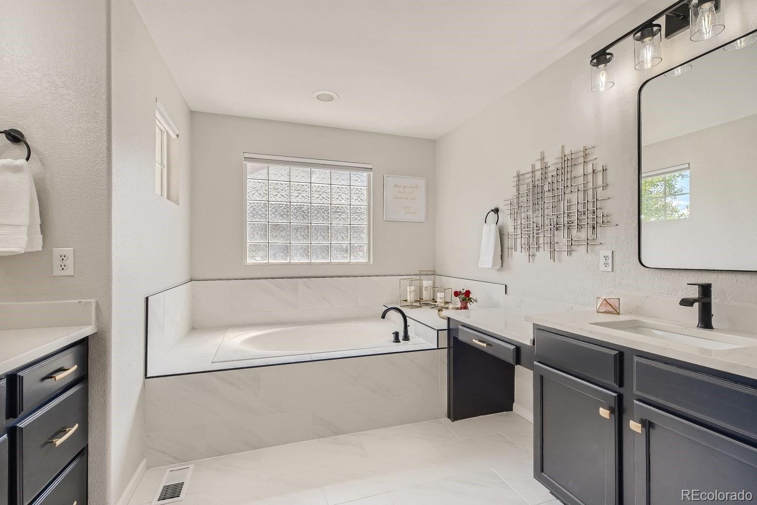 11057 Valleybrook Circle Highlands Ranch, CO 80130 - Photo 16 of 33 Gallery Image 16