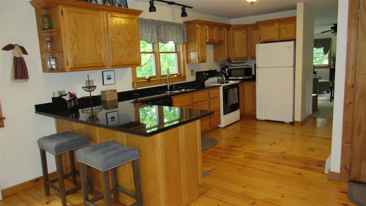 452 Leland Road Salisbury, VT 05769 - Photo 6 of 19 Gallery Image 6