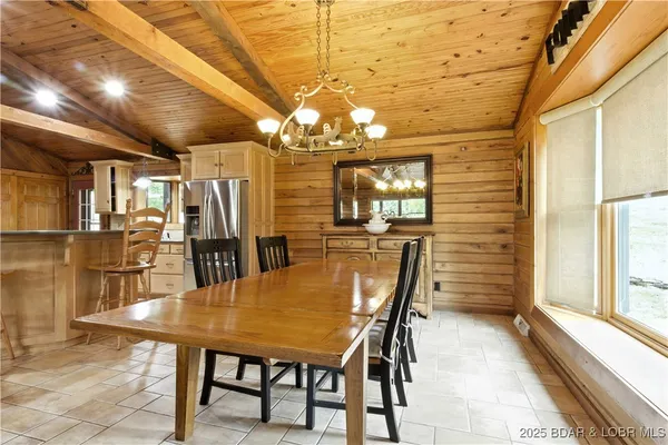 $1,250,000 | 14616 Deer Run Road, Henley, MO 65040