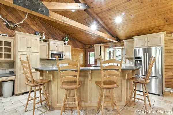 $1,250,000 | 14616 Deer Run Road, Henley, MO 65040