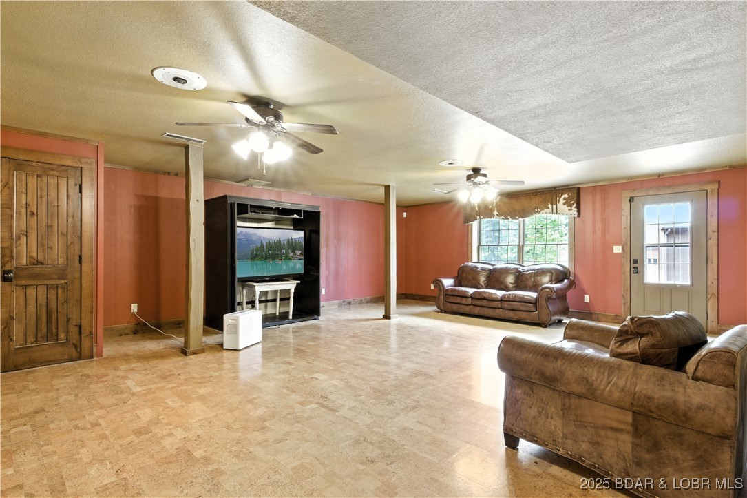 14616 Deer Run Road Henley, MO 65040 - Photo 20 of 51