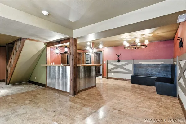 $1,250,000 | 14616 Deer Run Road, Henley, MO 65040