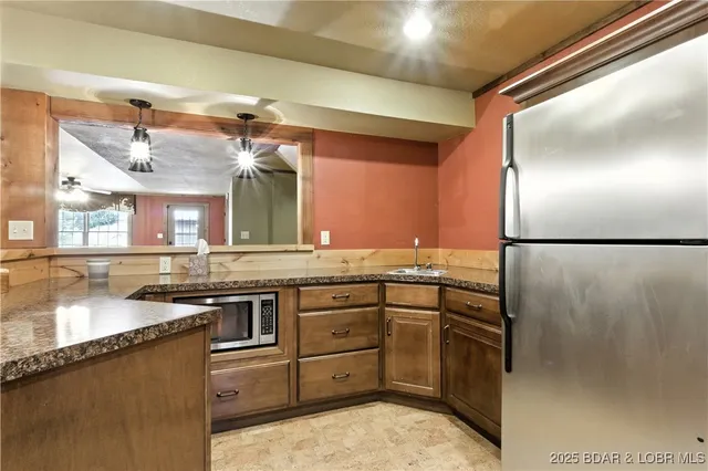 $1,250,000 | 14616 Deer Run Road, Henley, MO 65040