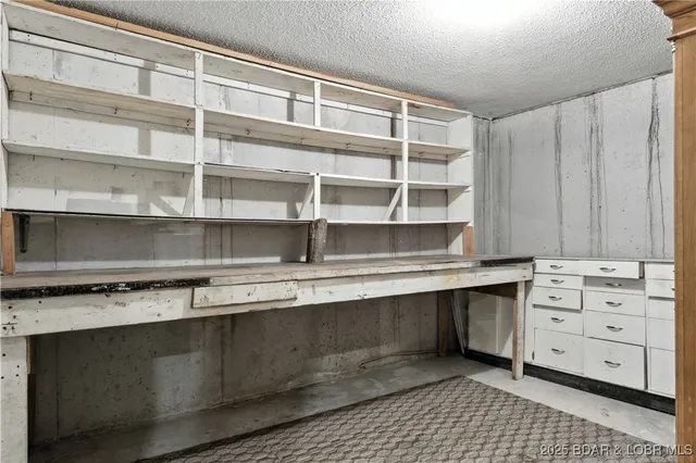 $1,250,000 | 14616 Deer Run Road, Henley, MO 65040