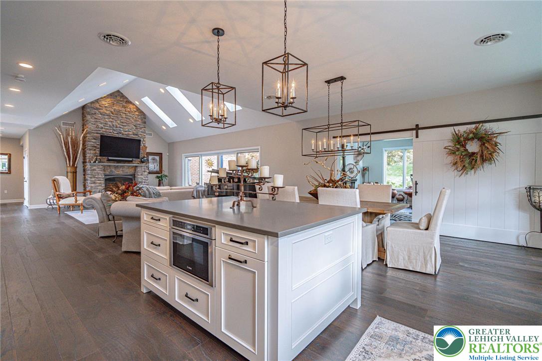 2560 Gracie Lone Lower Macungie Township, PA 18062 - Photo 25 of 68