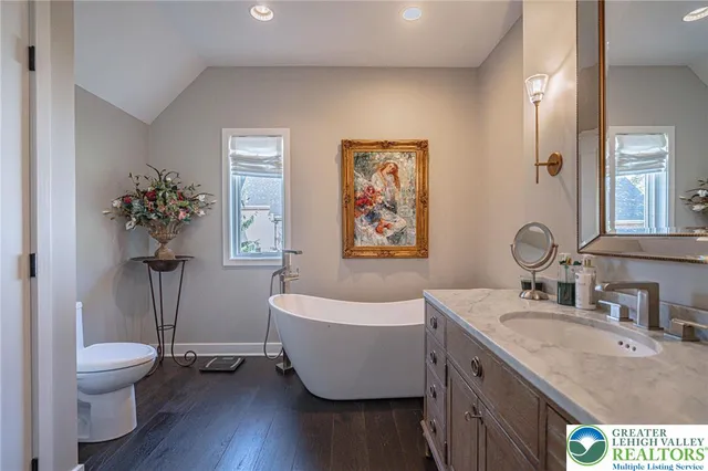 $975,000 | 2560 Gracie Lone, Lower Macungie Township, PA 18062