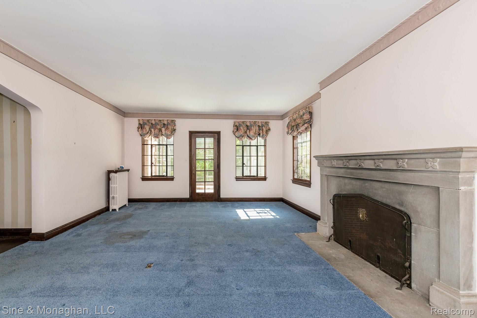 210 Merriweather Road Grosse Pointe, MI 48236 - Photo 11 of 57 DSC_8431.jpg