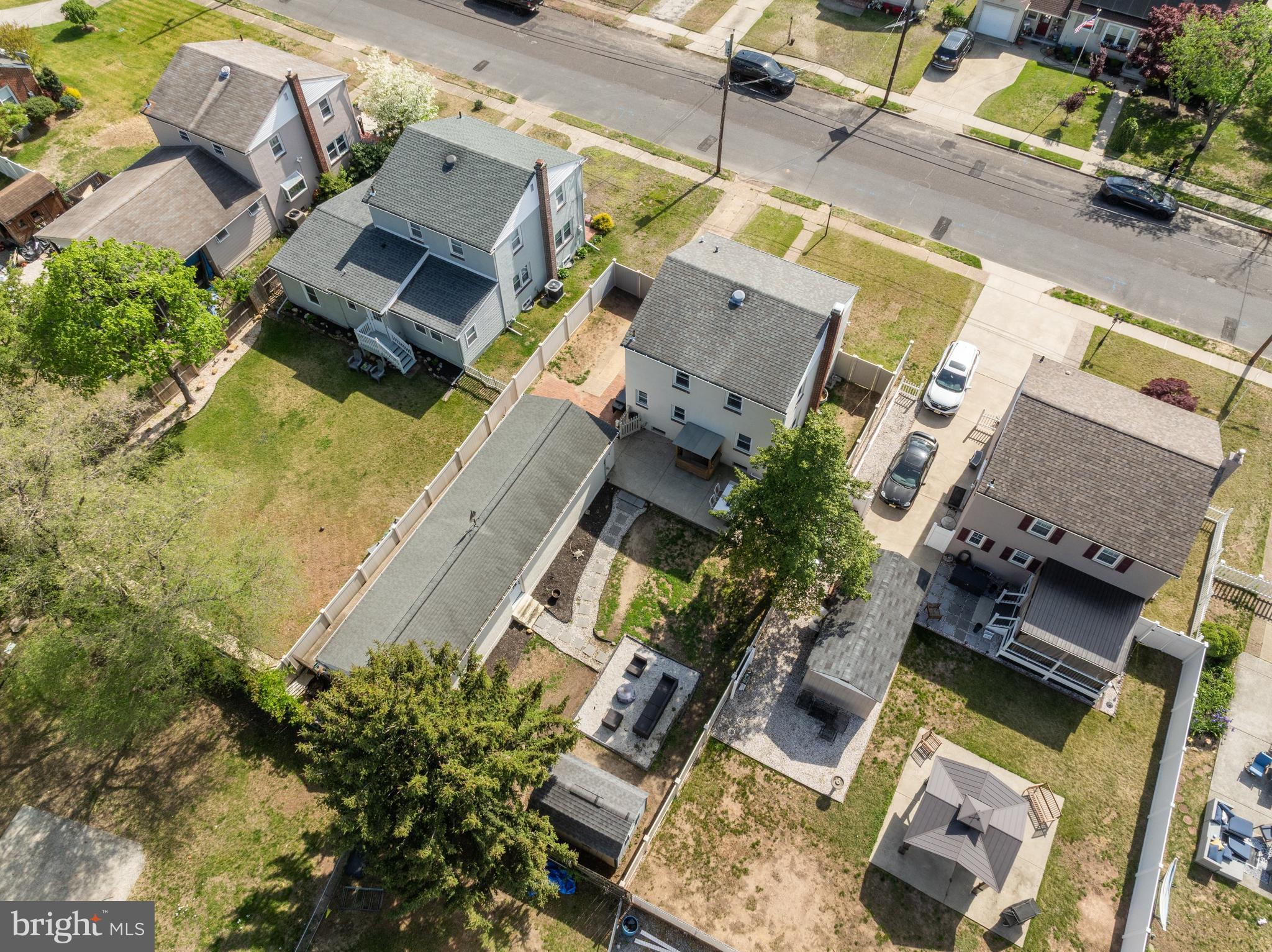 805 Delaware Avenue Riverside, NJ 08075 - Photo 33 of 42 an aerial view of residential house with outdoor space and swimming pool