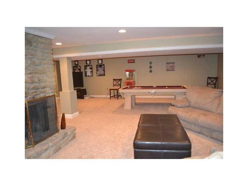 7301 Travis Road Greenwood, IN 46143 - Photo 12 of 21 Gallery Image 12
