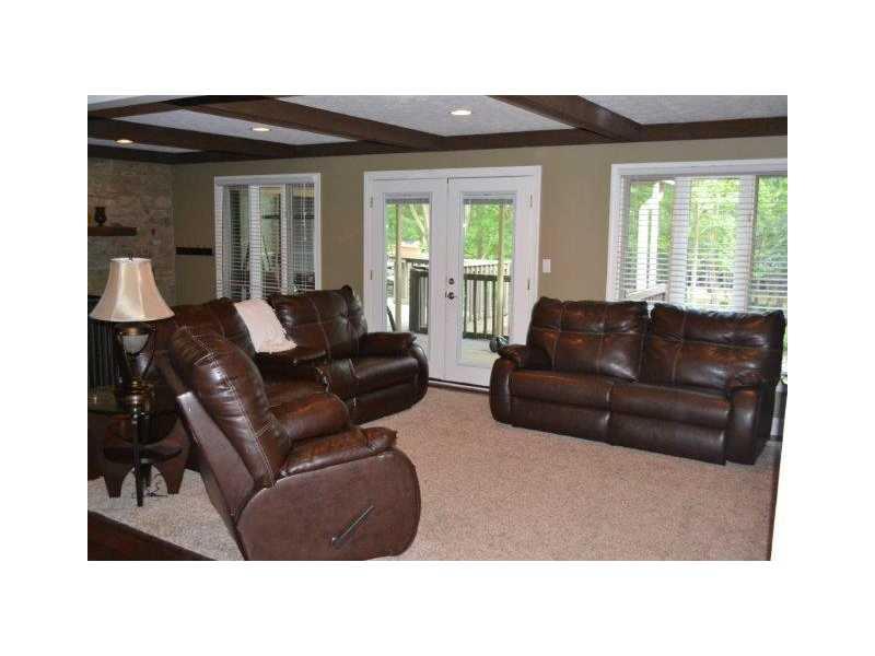 7301 Travis Road Greenwood, IN 46143 - Photo 9 of 21 Gallery Image 9