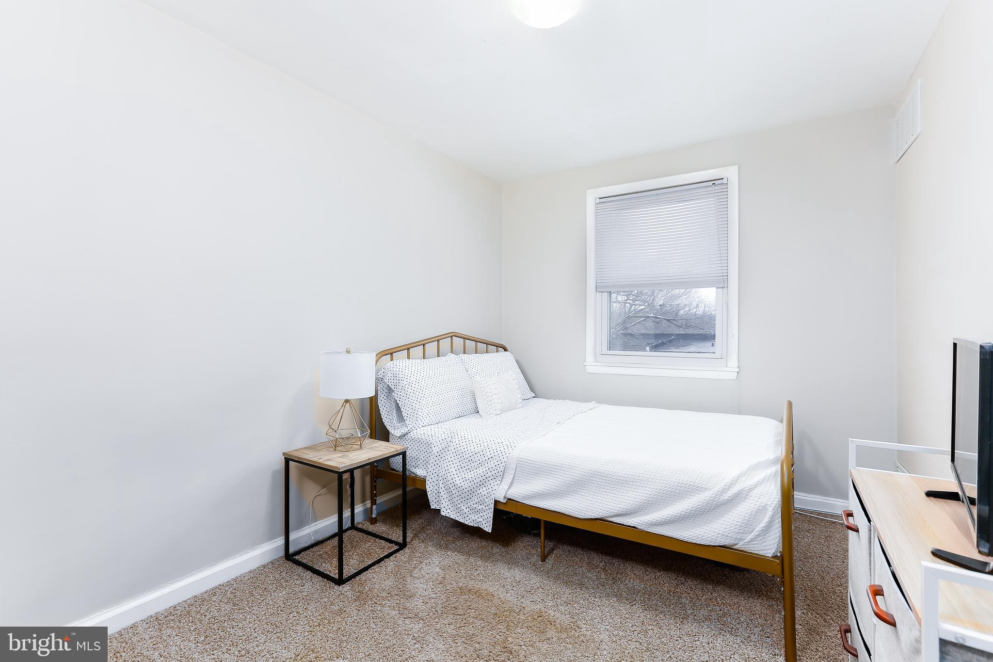 1135 Wedgewood Road Baltimore, MD 21229 - Photo 22 of 42