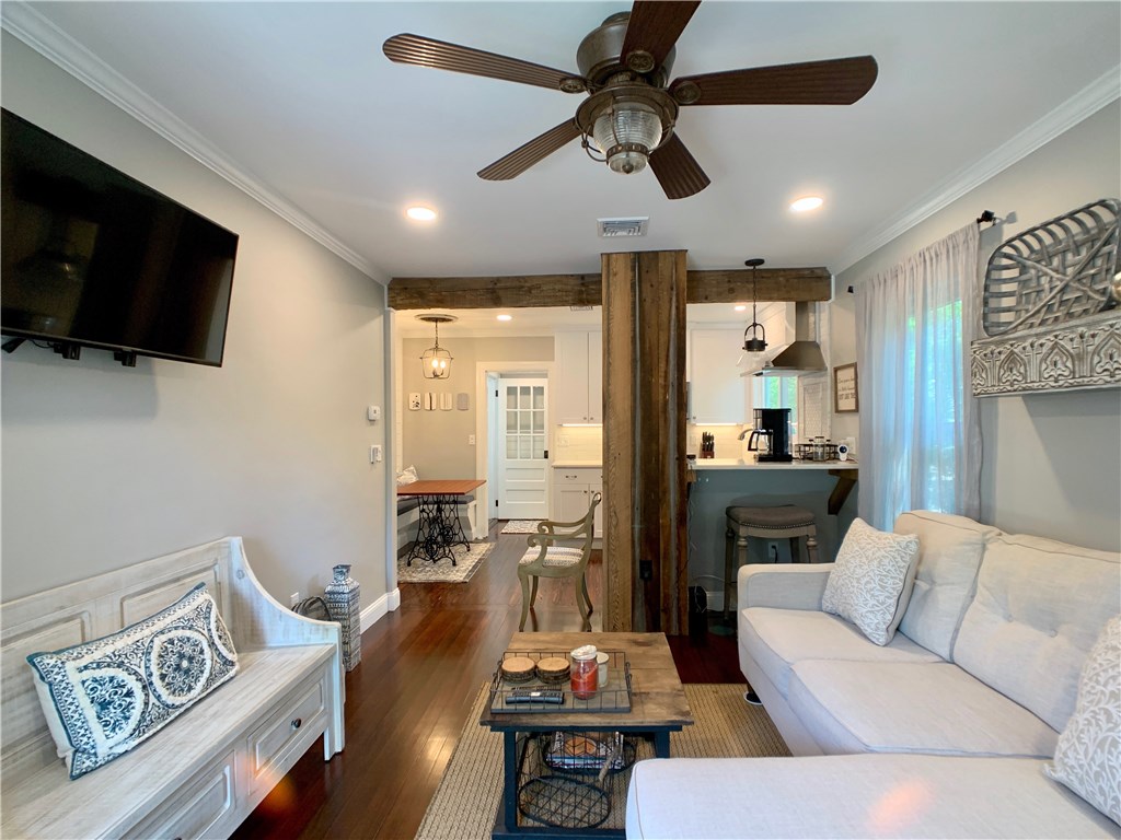 18 Sylvan Street Newport, RI 02840 - Photo 5 of 29