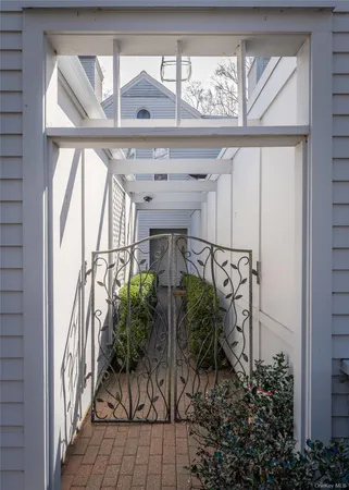 a view of entryway