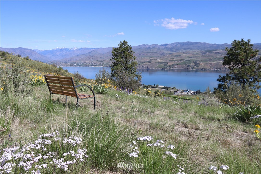 -nna Little Butte Ranch Road Chelan, WA 98816 - Photo 2 of 10 Gallery Image 2