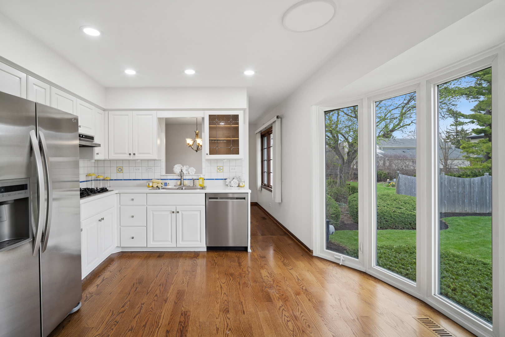 3712 Winnetka Road Glenview, IL 60026 - Photo 13 of 32