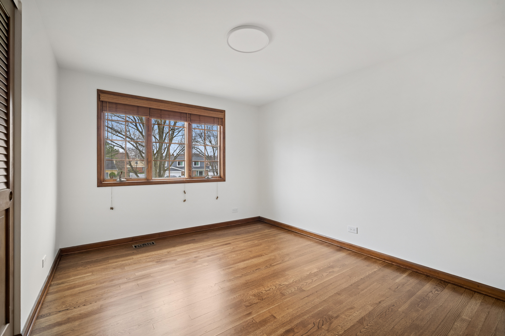 3712 Winnetka Road Glenview, IL 60026 - Photo 14 of 32