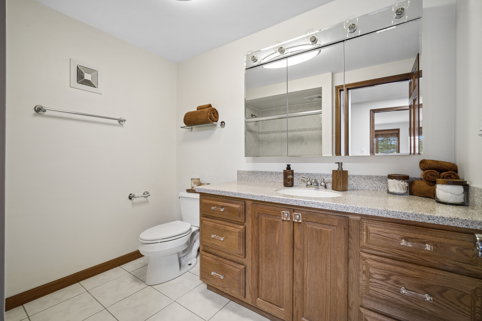 3712 Winnetka Road Glenview, IL 60026 - Photo 15 of 32