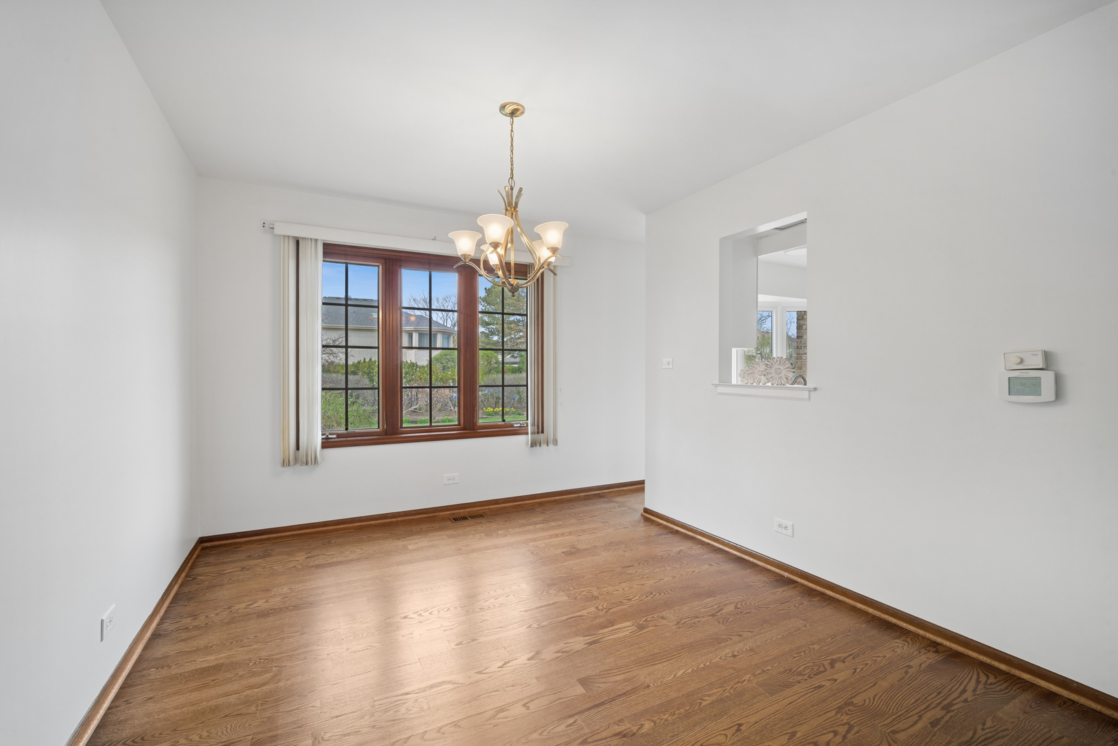 3712 Winnetka Road Glenview, IL 60026 - Photo 9 of 32