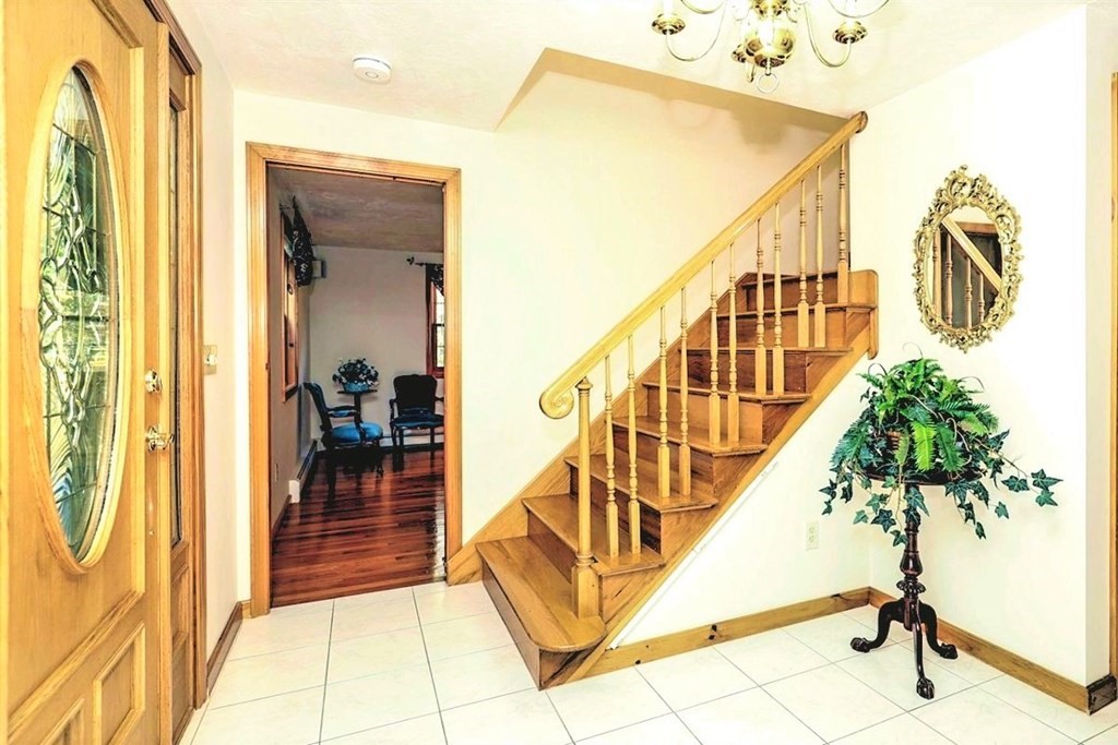16 Gates Road Middleton, MA 01949 - Photo 5 of 42 Gallery Image 5