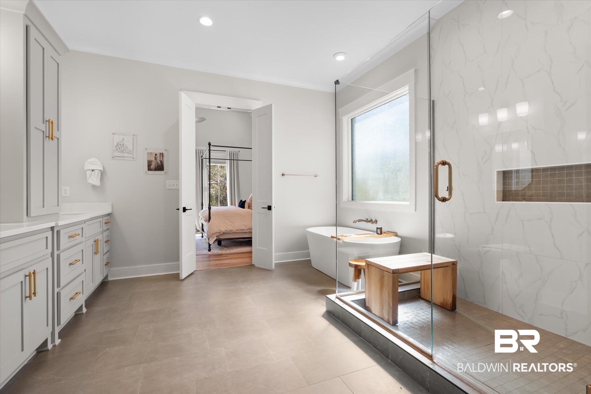 204 Camden Way Fairhope, AL 36532 - Photo 19 of 39 Primary Bath Tub and Shower