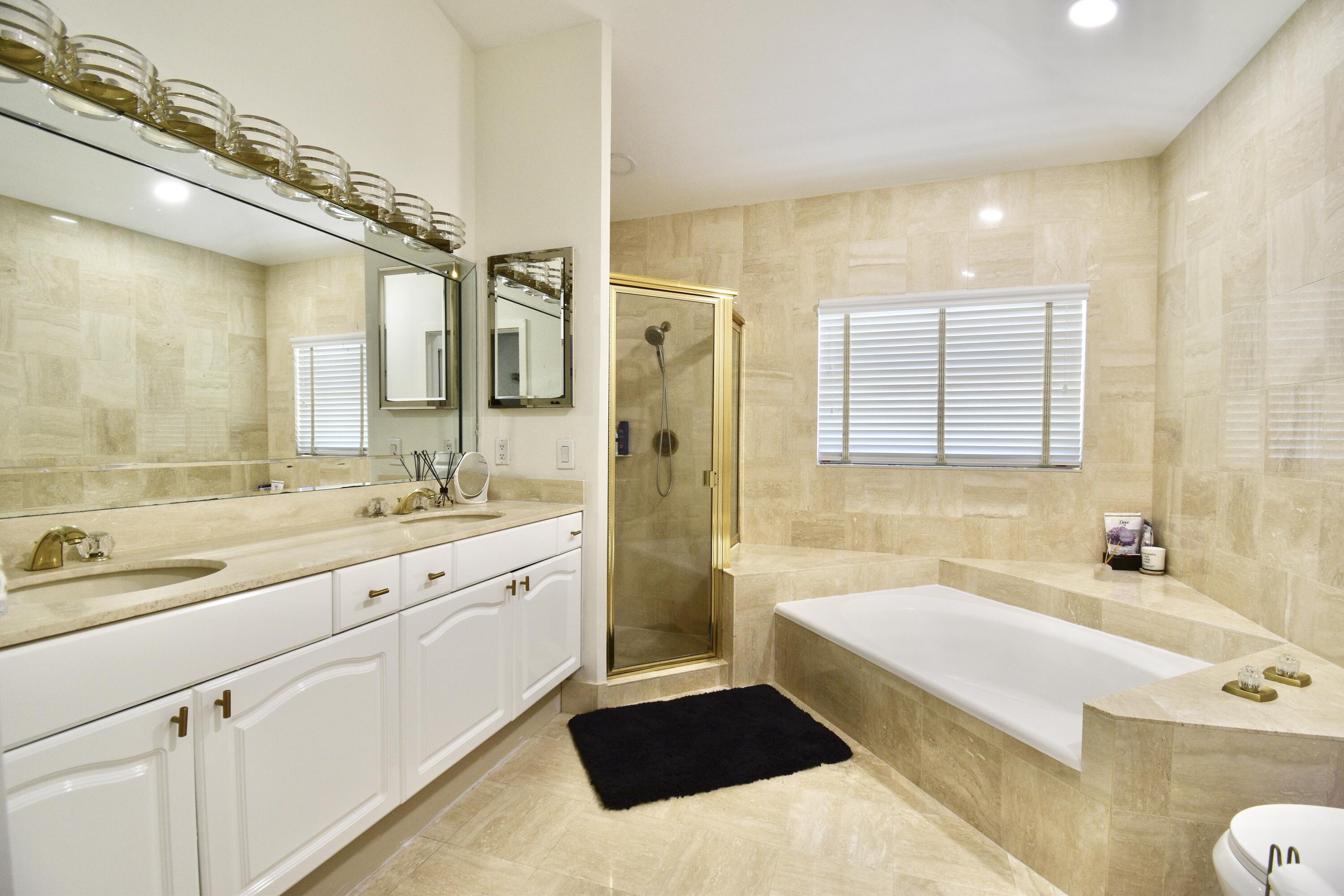 22620 Esplanada Circle Boca Raton, FL 33433 - Photo 23 of 44 23