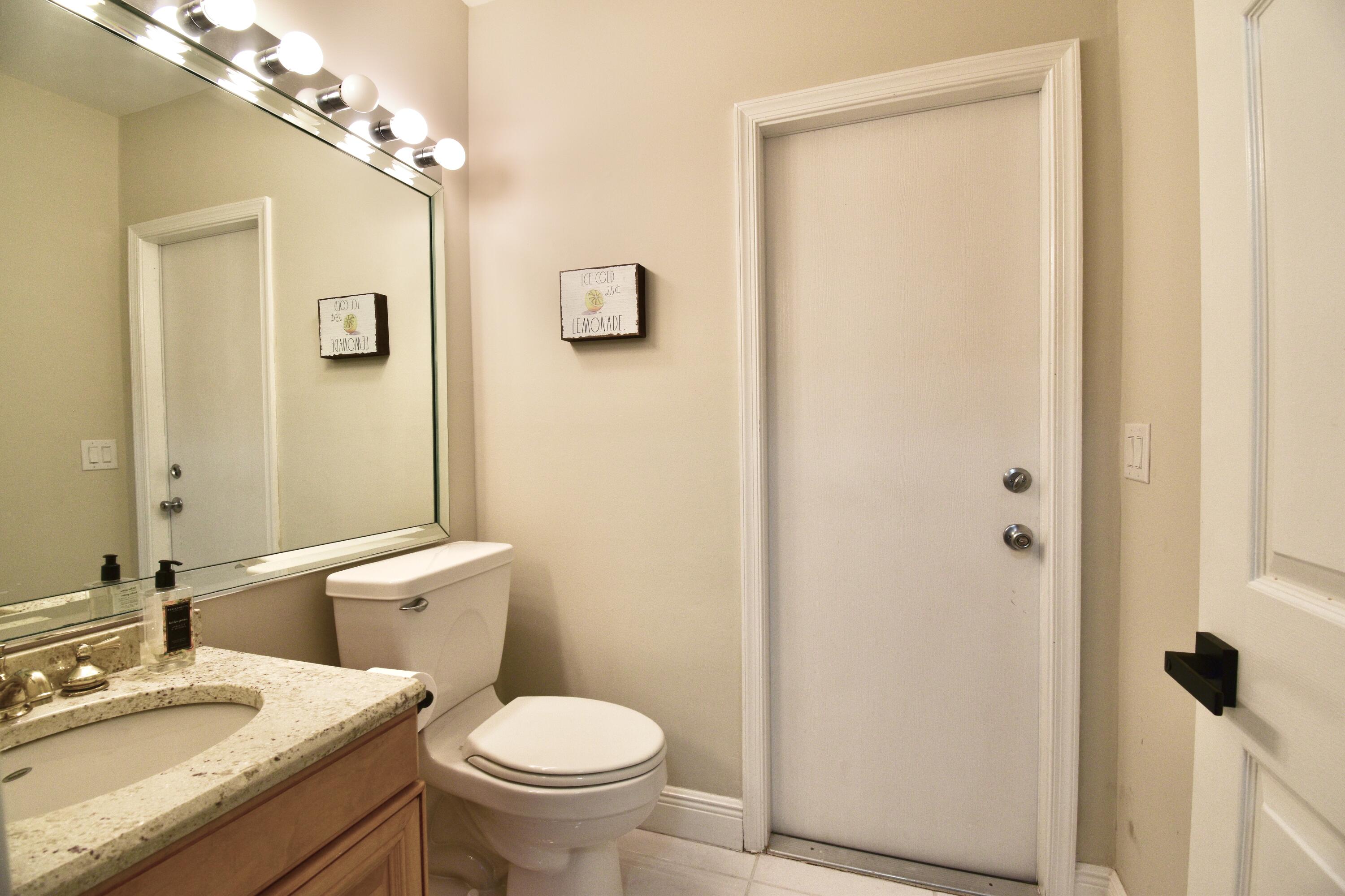 22620 Esplanada Circle Boca Raton, FL 33433 - Photo 33 of 44 31