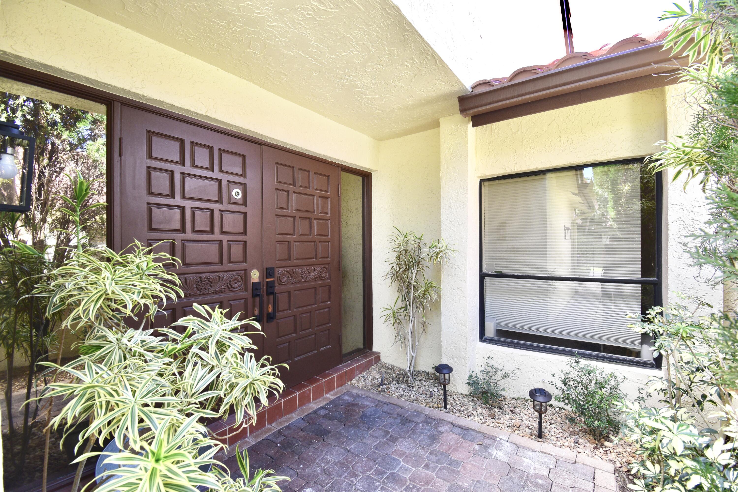 22620 Esplanada Circle Boca Raton, FL 33433 - Photo 4 of 44 4