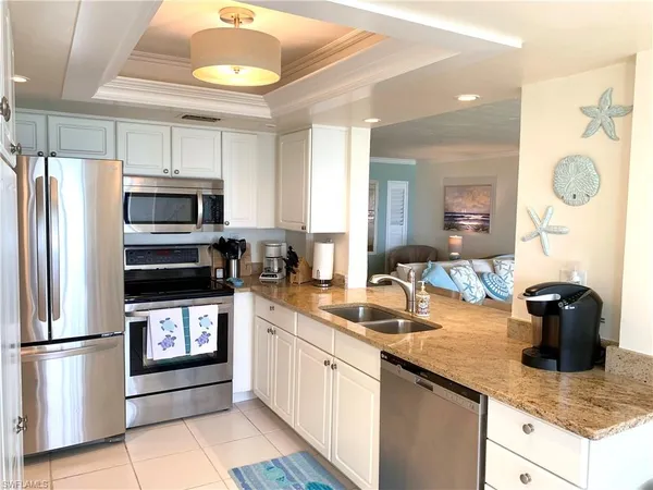 $13,500 | 10475 Gulf Shore Drive, Unit 113, Naples, FL 34108