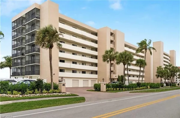 $13,500 | 10475 Gulf Shore Drive, Unit 113, Naples, FL 34108