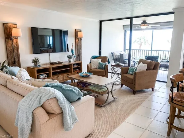 $13,500 | 10475 Gulf Shore Drive, Unit 113, Naples, FL 34108