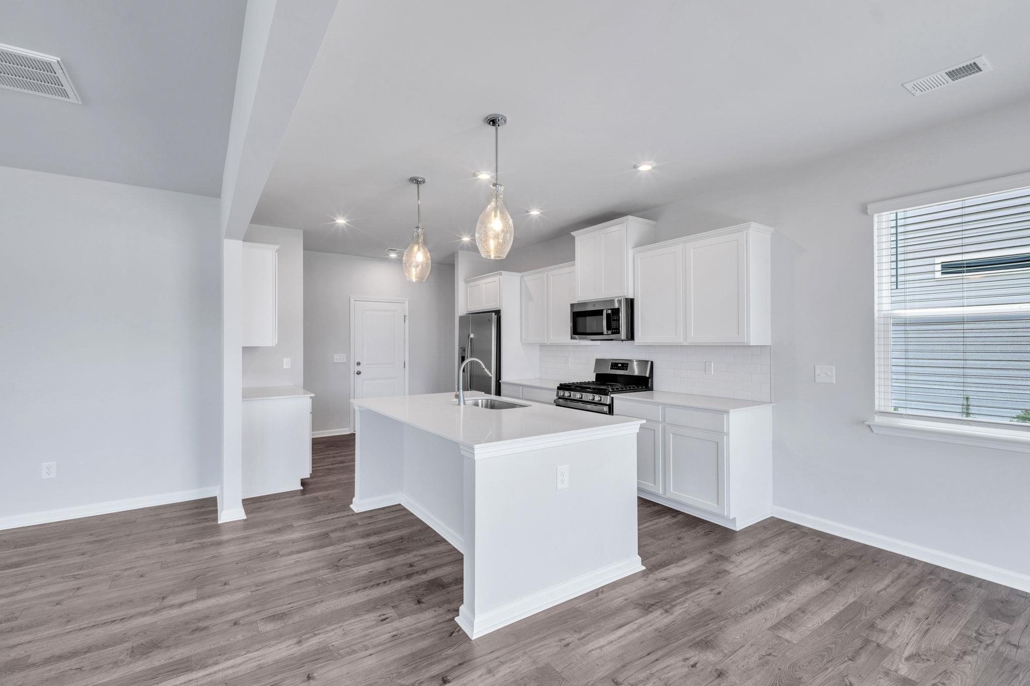 142 Gervais Circle Greenville, SC 29607 - Photo 7 of 26