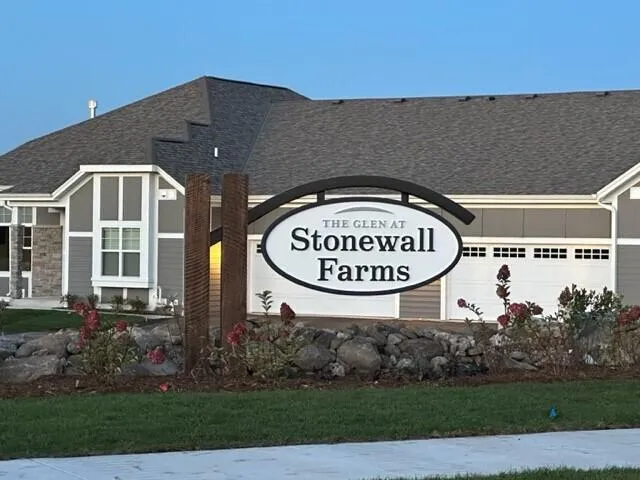 $648,499 | 877 South Verona Circle, Unit 82, Grafton, WI 53024