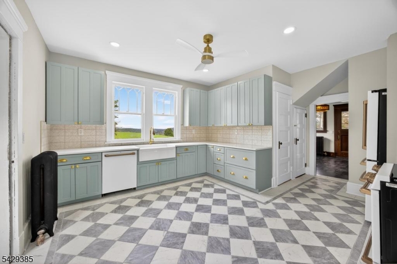 25 Prospect Avenue Andover, NJ 07821 - Photo 9 of 46