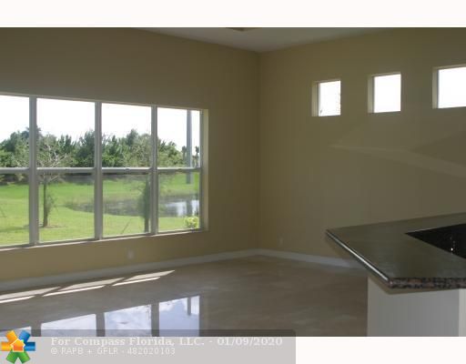 19002 Park Ridge Street Weston, FL 33332 - Photo 4 of 10 Exterior Front