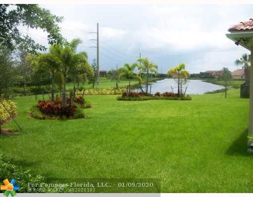 19002 Park Ridge Street Weston, FL 33332 - Photo 8 of 10 Exterior Front