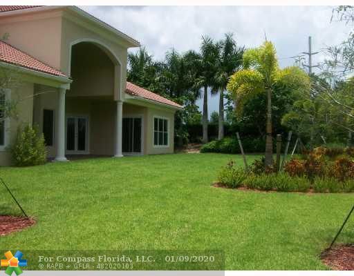 19002 Park Ridge Street Weston, FL 33332 - Photo 9 of 10 Exterior Front