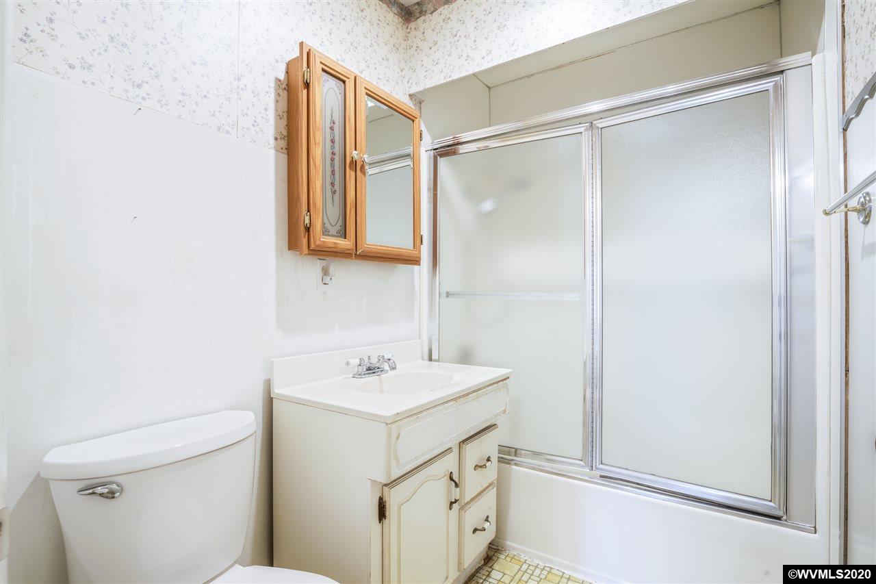 705 Southwest 11th Avenue Albany, OR 97321 - Photo 28 of 37 Gallery Image 28
