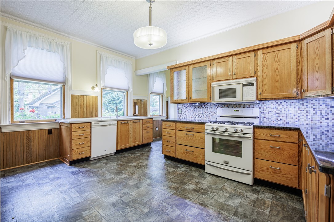 84 Dartmouth Street Rochester, NY 14607 - Photo 11 of 50 Gallery Image 11