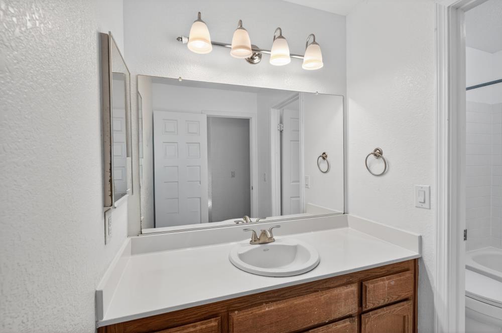 8825 Lemas Road Sacramento, CA 95828 - Photo 19 of 41