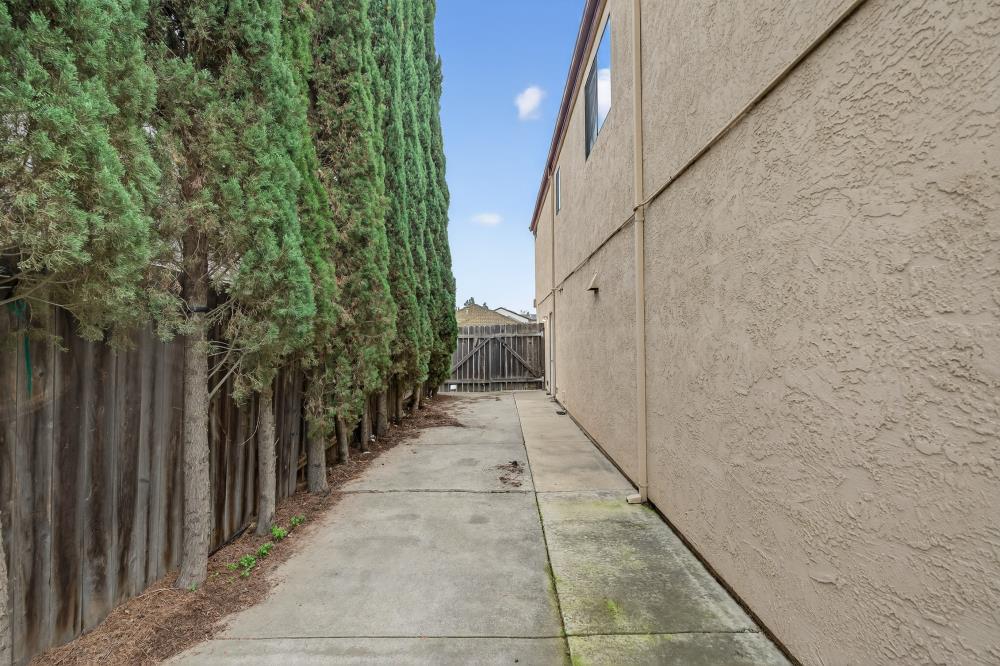 8825 Lemas Road Sacramento, CA 95828 - Photo 31 of 41