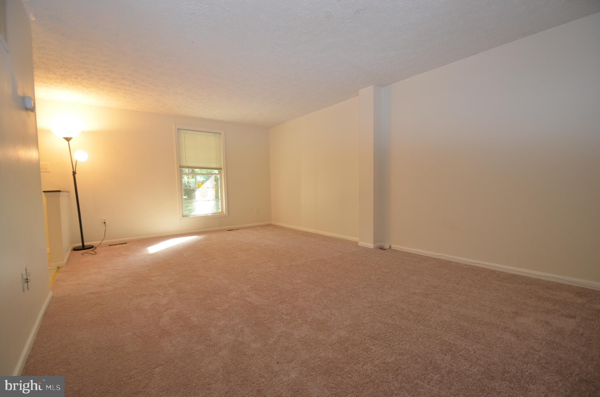 6408 Chaney Court Springfield, VA 22152 - Photo 4 of 20