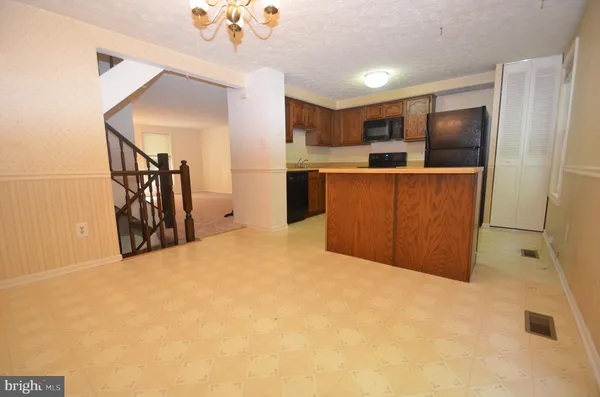 $2,340 | 6408 Chaney Court, Springfield, VA 22152