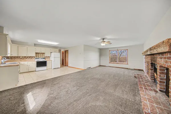 $649,900 | 4001 Hoyer Road, Jackson, MI 49201