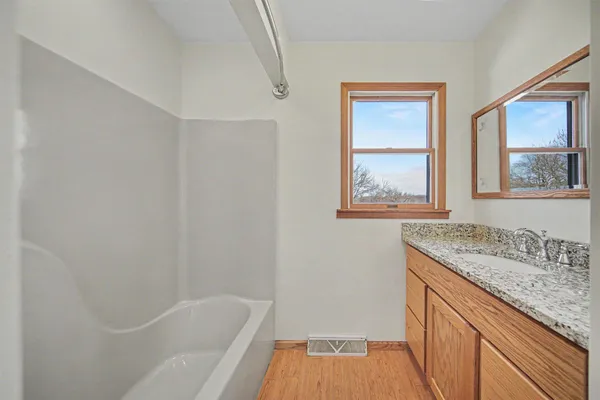 $649,900 | 4001 Hoyer Road, Jackson, MI 49201