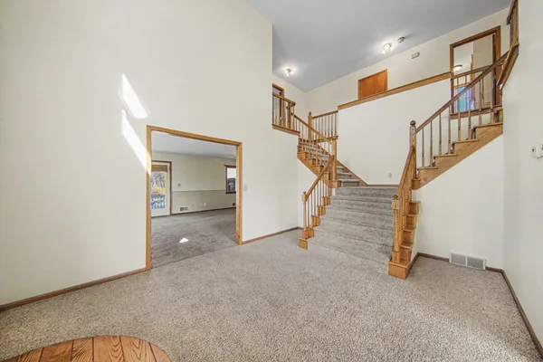 $649,900 | 4001 Hoyer Road, Jackson, MI 49201