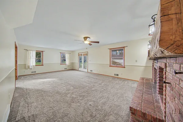 $649,900 | 4001 Hoyer Road, Jackson, MI 49201