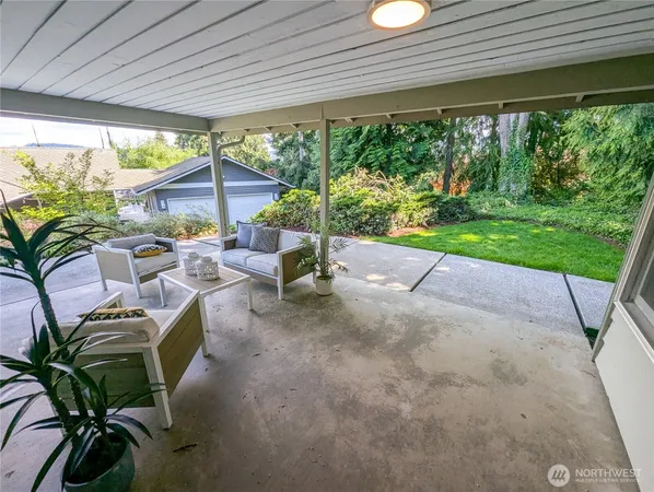 $5,990 | 9233 Southeast 59th Street, Mercer Island, WA 98040
