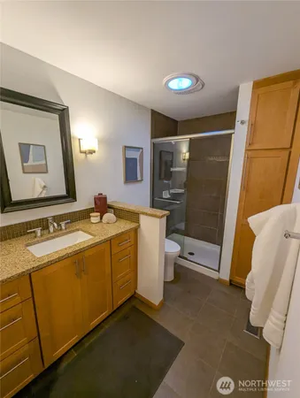 $5,990 | 9233 Southeast 59th Street, Mercer Island, WA 98040