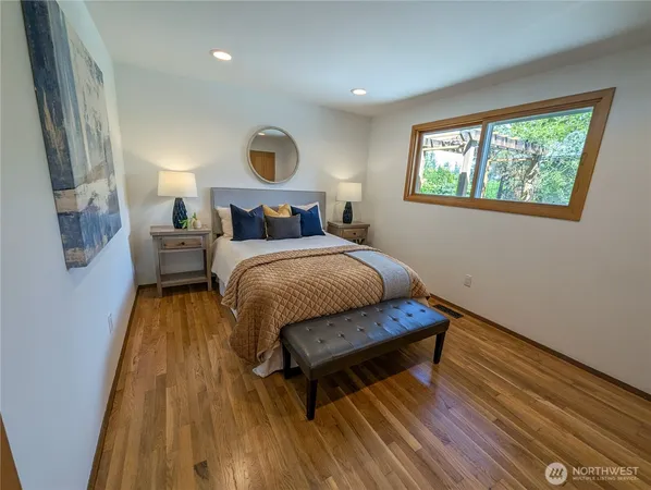 $5,990 | 9233 Southeast 59th Street, Mercer Island, WA 98040