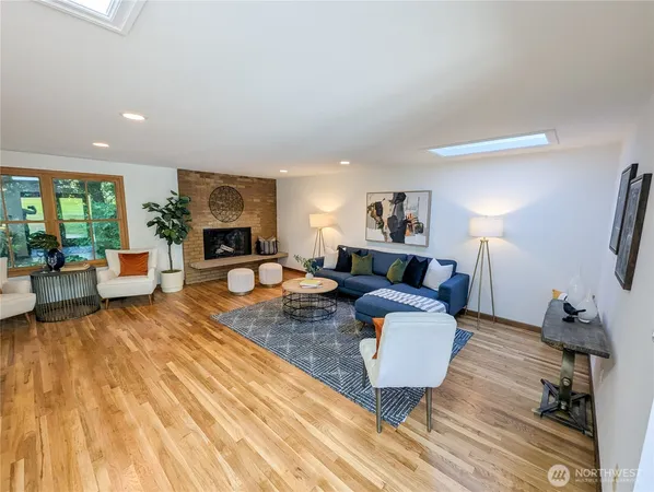 $5,990 | 9233 Southeast 59th Street, Mercer Island, WA 98040